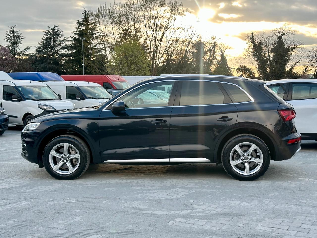 Audi Q5 45 TFSI quattro S tronic Business Sport