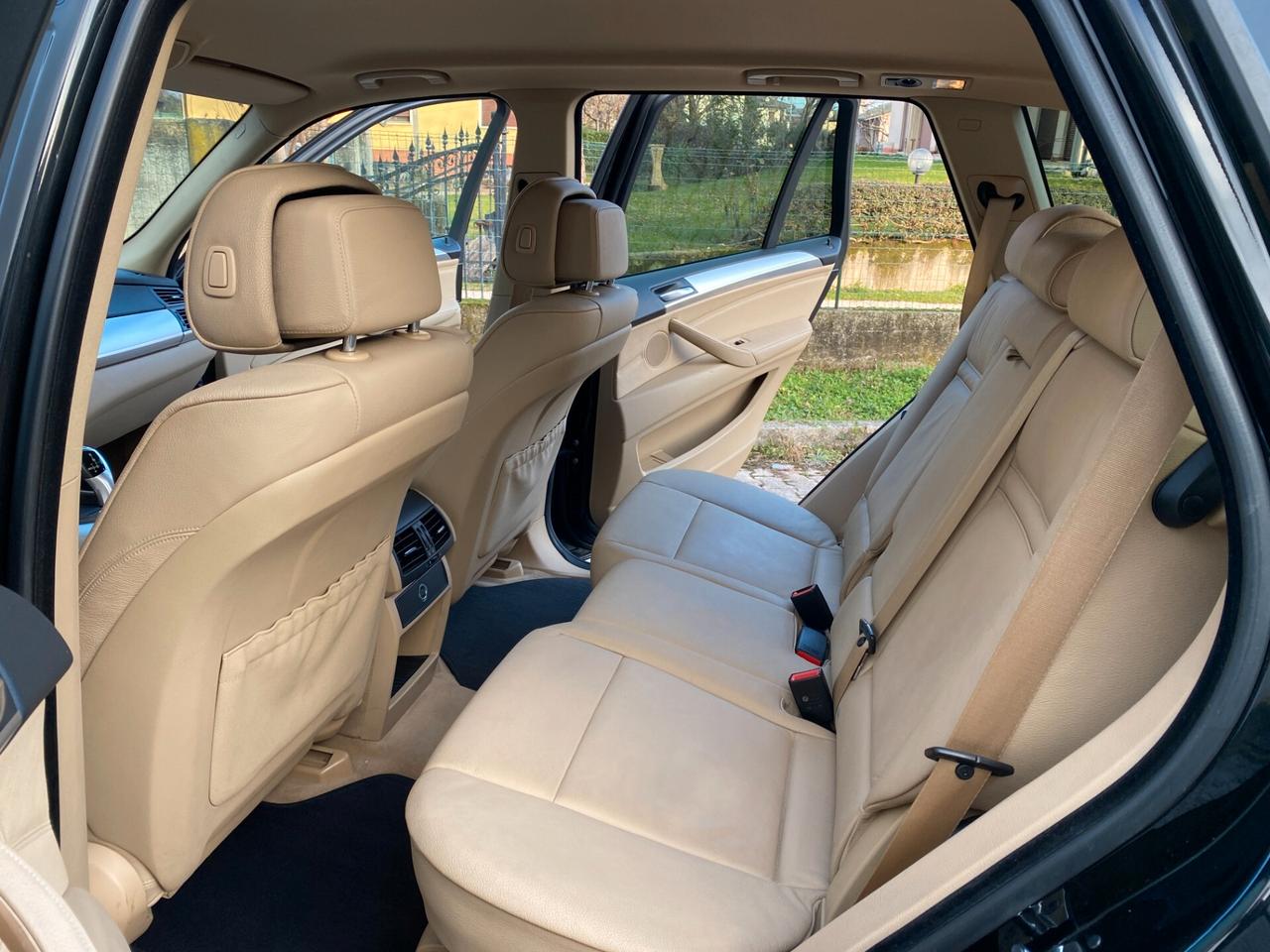 Bmw X5 3.0d 7Posti Gancio Traino Navi