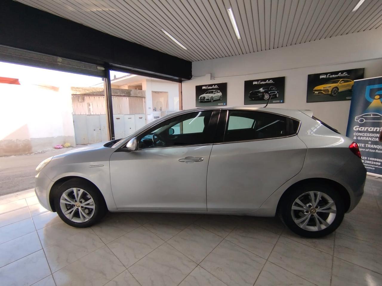 Alfa Romeo Giulietta 1.4 benzina 2011 CON GARANZIA