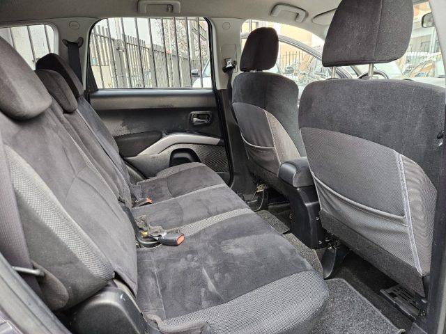 MITSUBISHI Outlander 2.0 DI-D Instyle 7 p.ti DPF