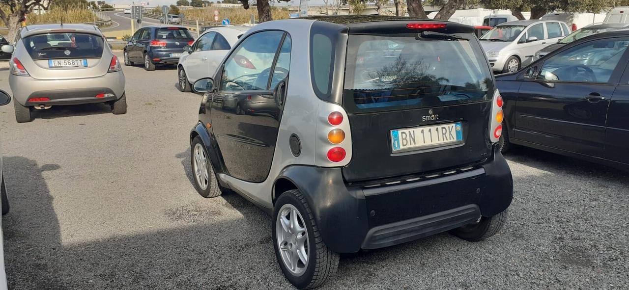 Smart 2000 - 600 BENZINA OK NEOP. LB AUTOMOBILI