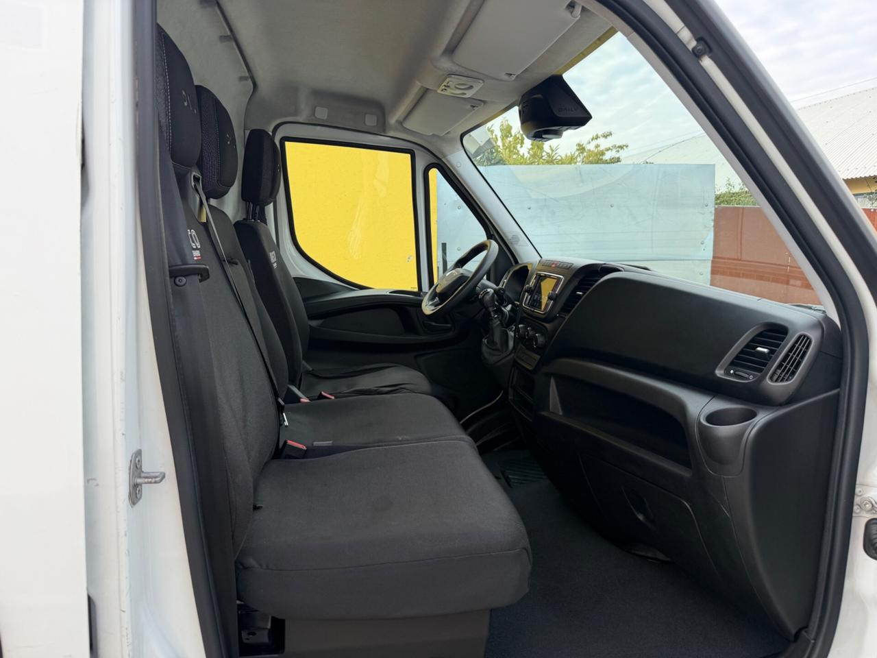 Iveco Daily 35-140 L2H2 Clima - 2022