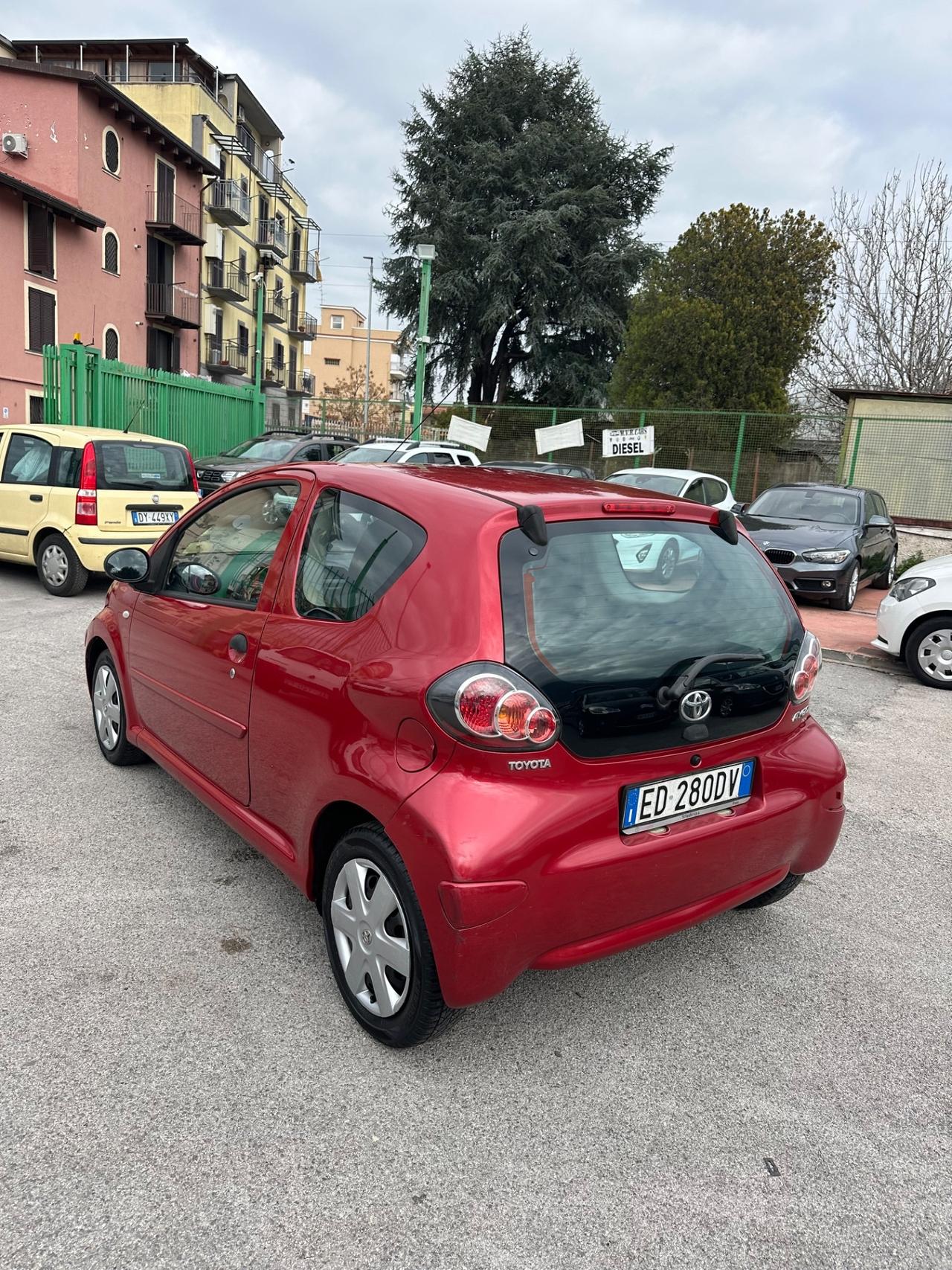 Toyota Aygo 1.0 12V VVT-i 3 porte Sol Red Edition