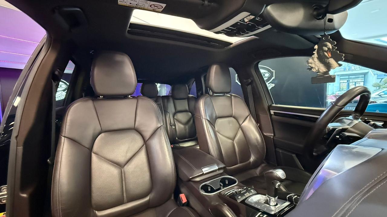 PORSCHE CAYENNE 3.0 DIESEL 2016 PLATINUM EDITION