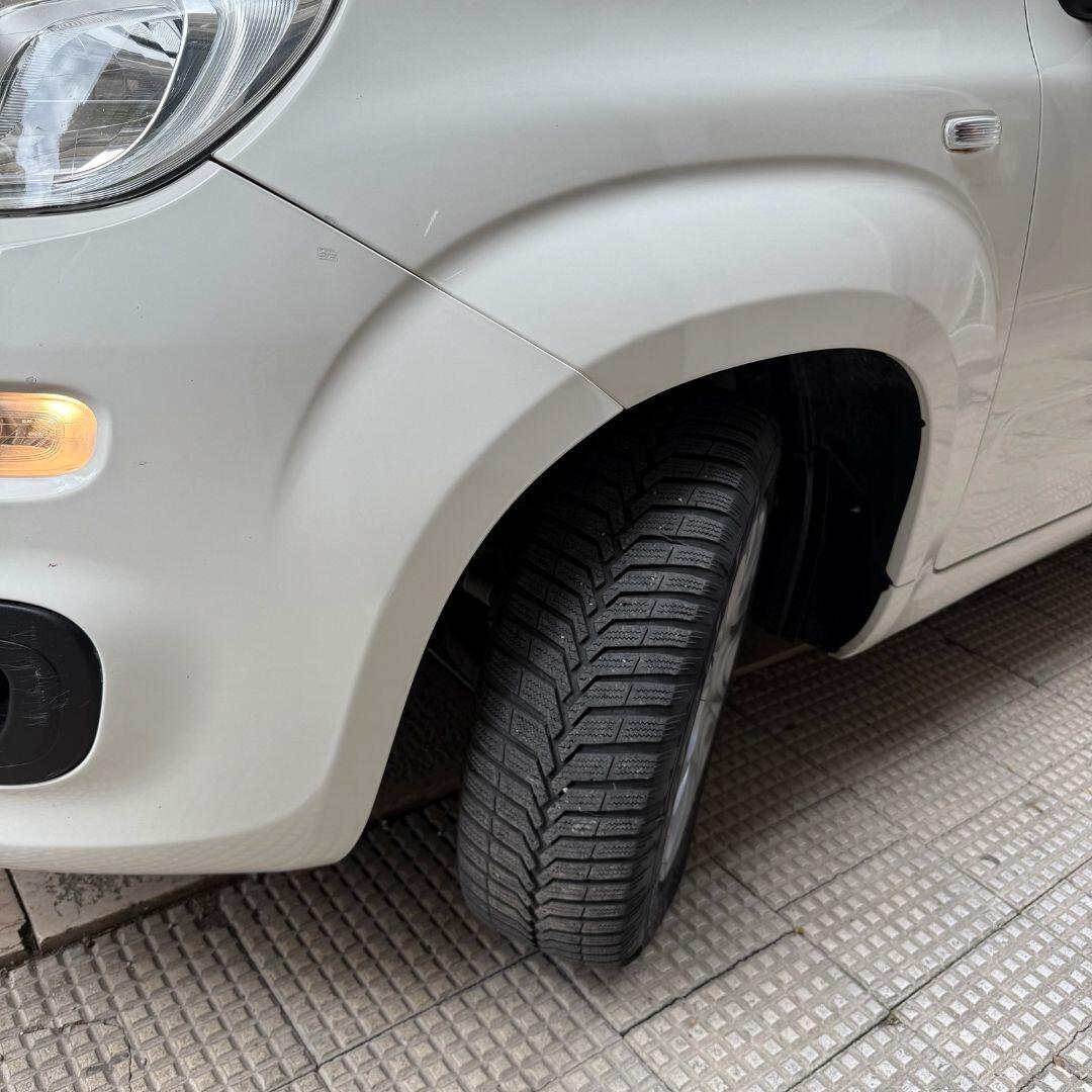 Fiat Panda **CAMBIO AUTOMATICO**