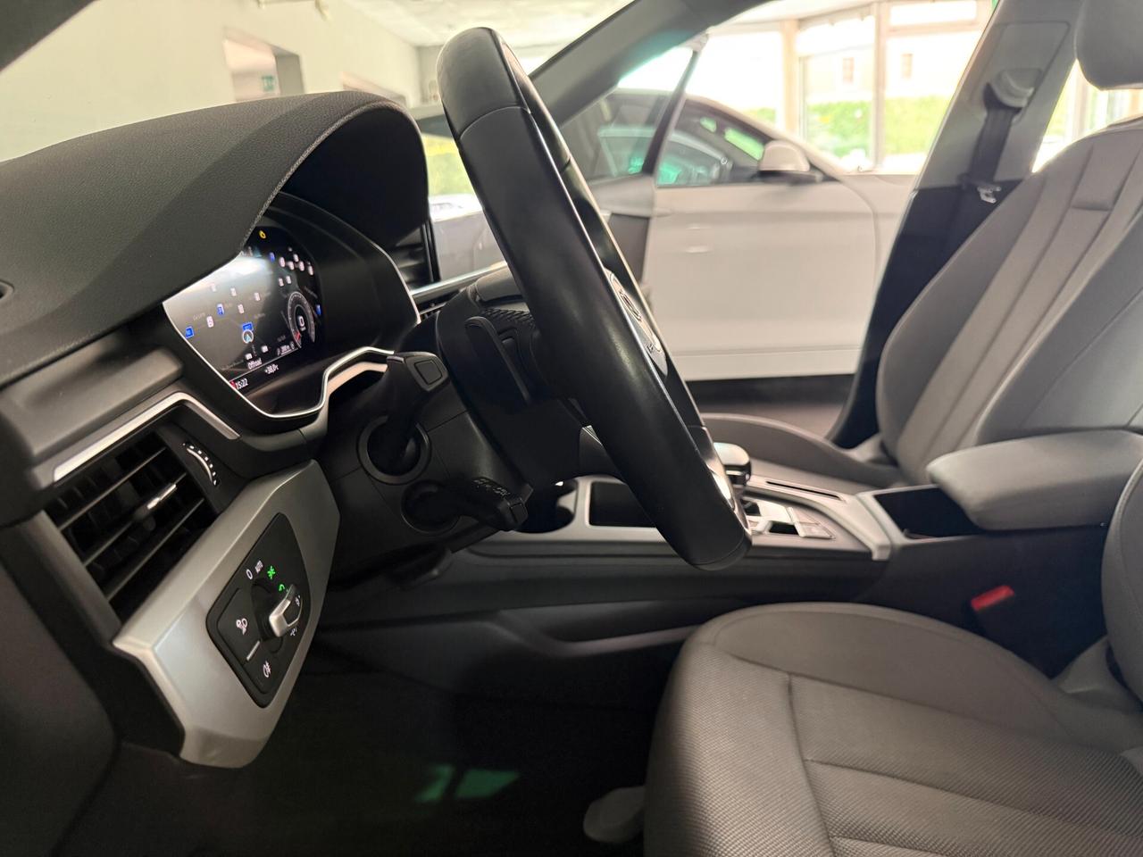 Audi A4 40 TDI quattro S tronic Business