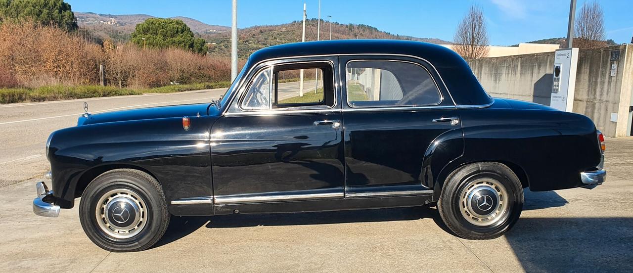 Mercedes 190 PONTON