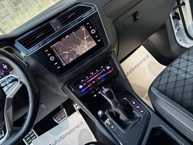 VOLKSWAGEN Tiguan 2.0 TDI 150 CV SCR DSG R-Line LUCI AMBIENTE