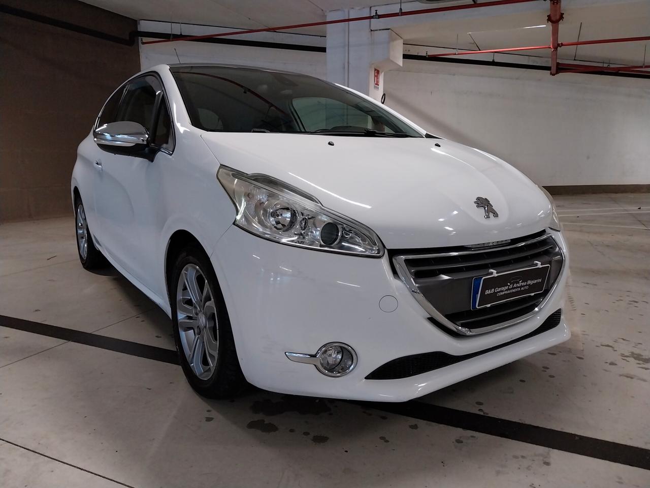 Peugeot 208 1.6 e-HDi 92 CV 3 porte Allure - ok neopatentati