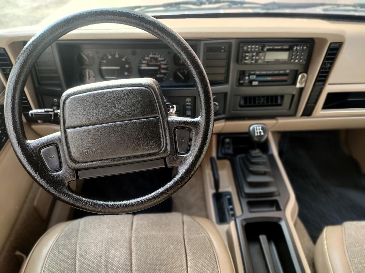 Jeep Cherokee 2.5 TD 5p Selec-Trac Country