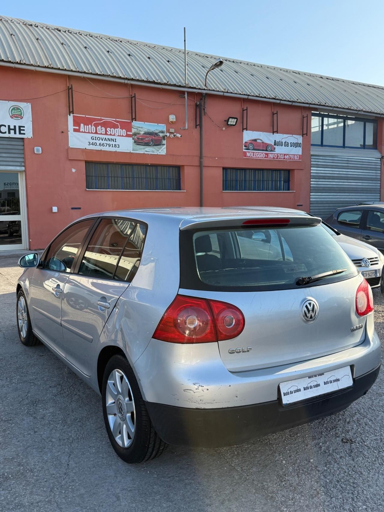 Volkswagen Golf 1.6 16V FSI 5p. Sportline