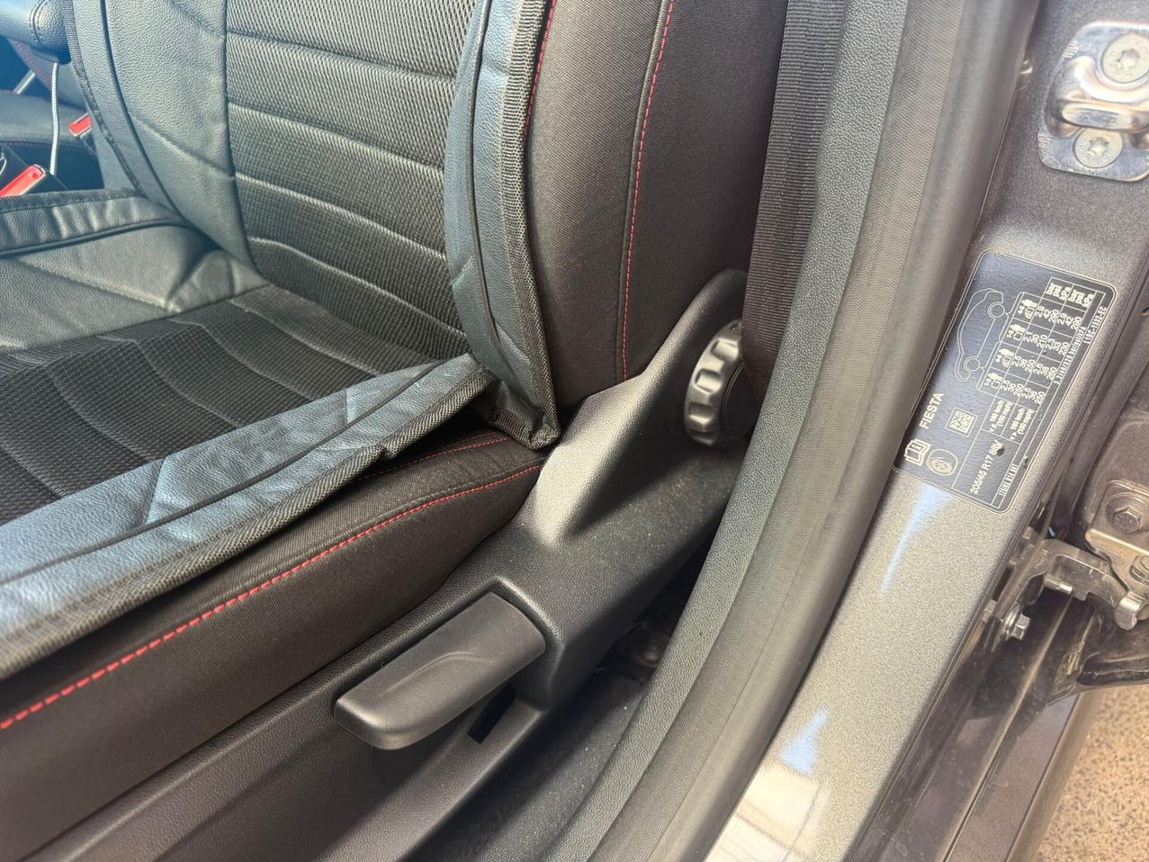 Ford Fiesta 1.0 Ecoboost Hybrid 125 CV 5 porte ST-Line