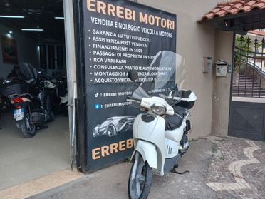 Aprilia Scarabeo 100.