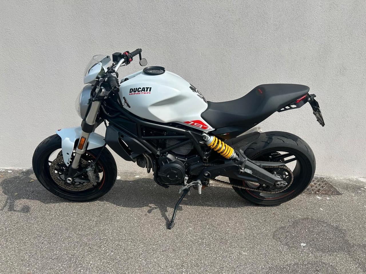 Ducati Monster 797