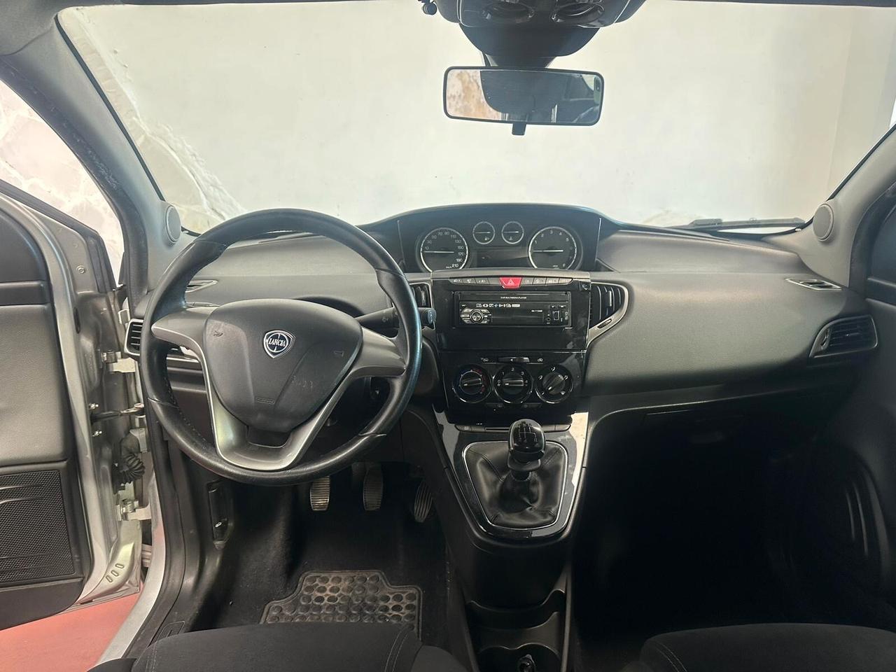 Lancia Ypsilon 1.2 69 CV Platinum