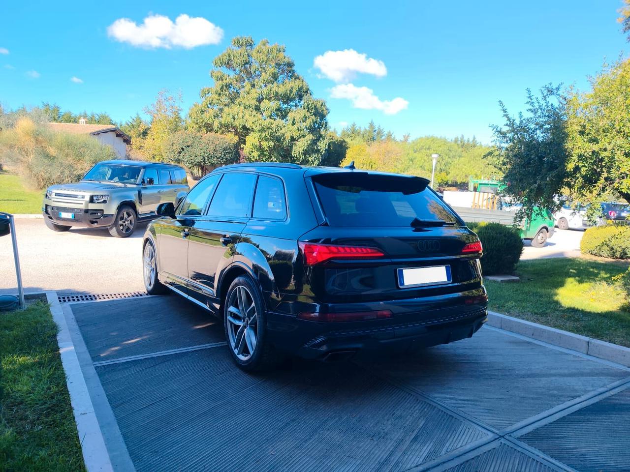 Audi Q7 SUV TDI 210 kW quattro tiptronic S line Edition