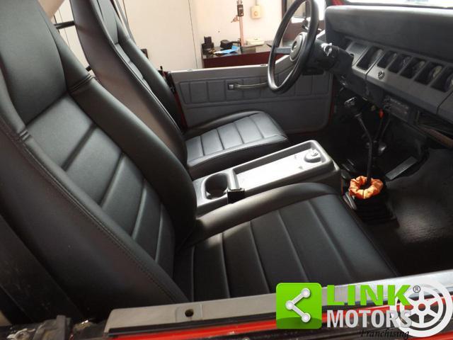 JEEP Wrangler 2.5 Laredo in ordine di carrozzeria e meccanica