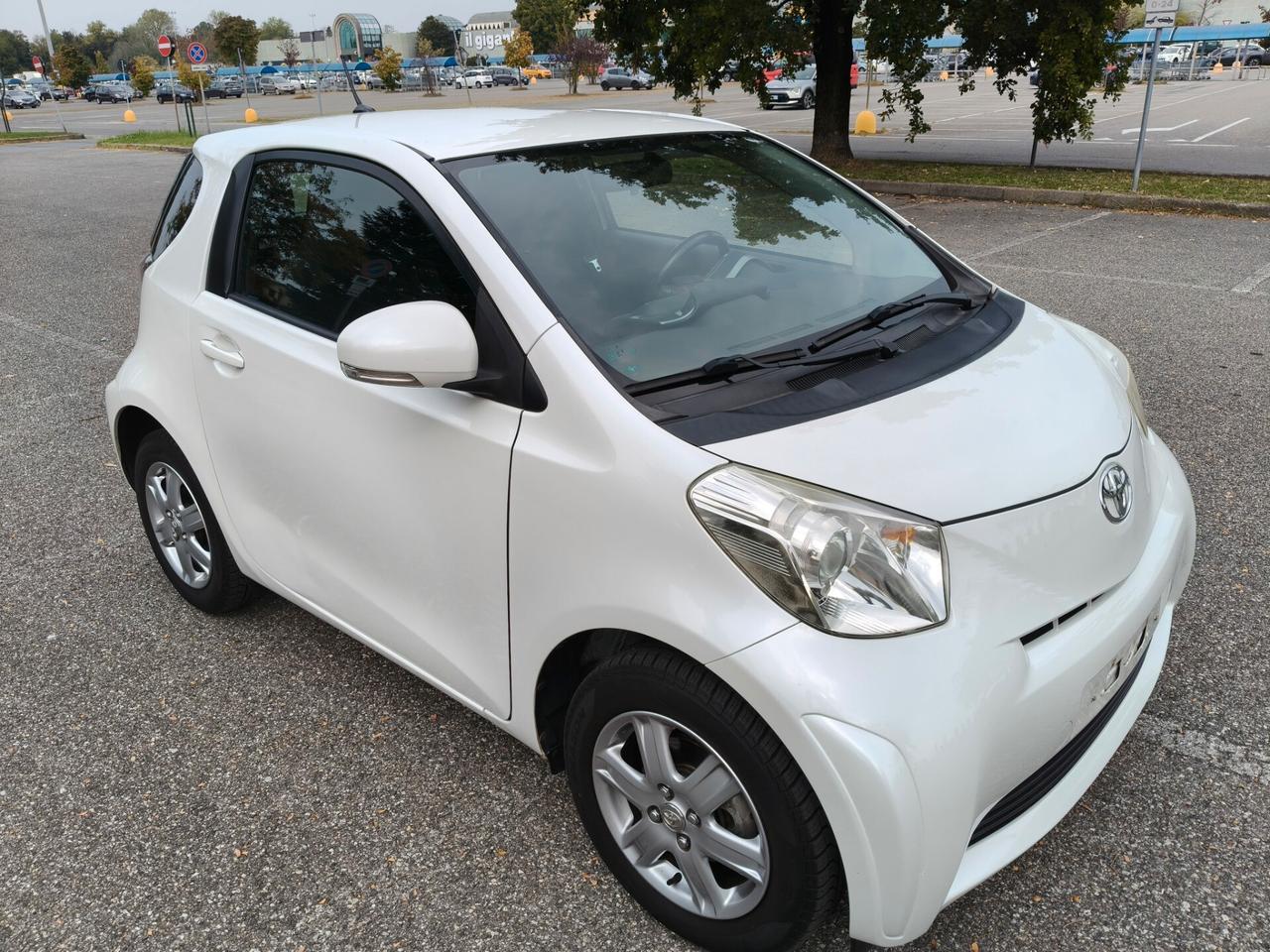 Toyota iQ 1.0 Sol