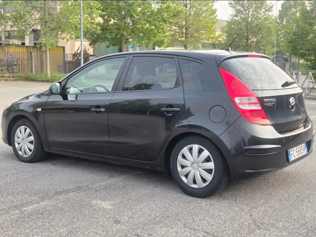Hyundai i30 1.6 CRDi VGT 16V 90CV 5p.