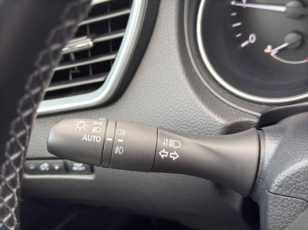 Nissan Qashqai 1.5 dci N-Connecta 115cv dct Con TELECAMERA & NAV.