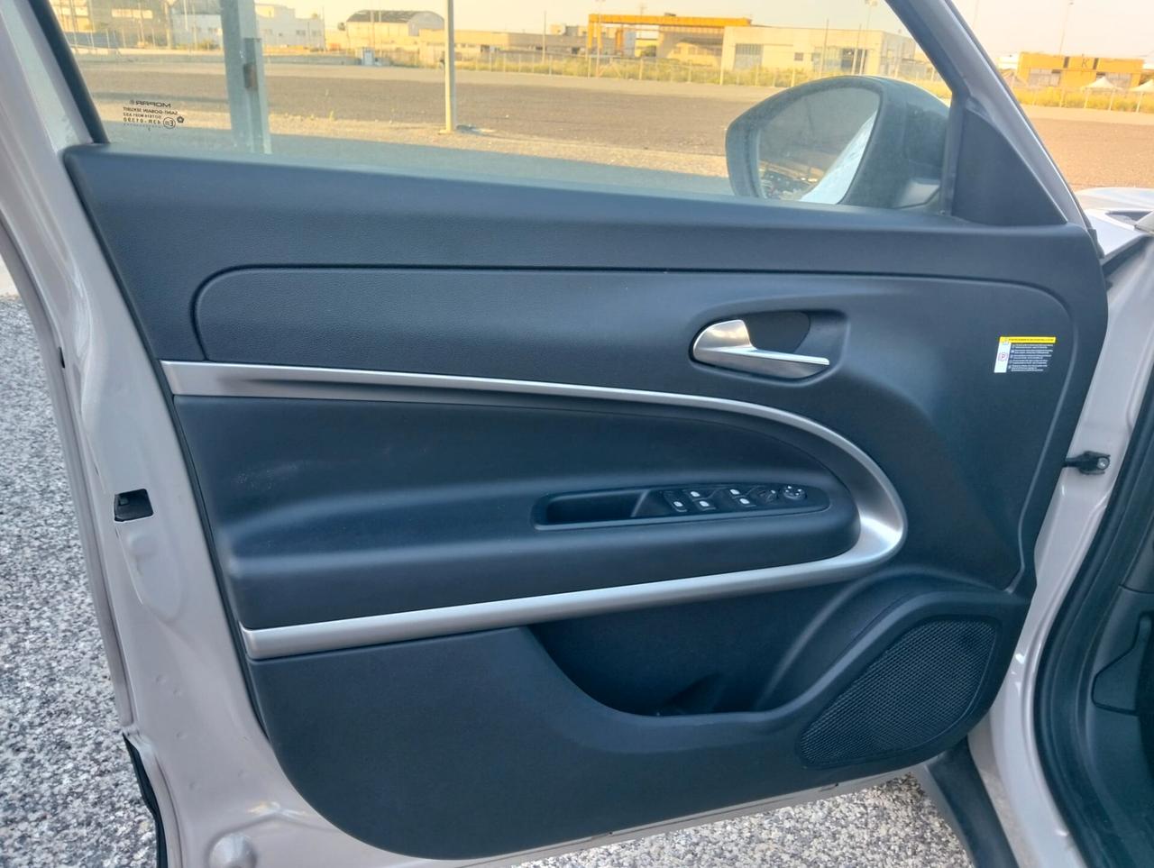 Jeep Avenger 1.2 Turbo 100 CV PARI AL NUOVO