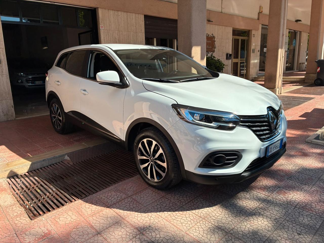Renault Kadjar 1.5dCi 115CV navi retro-22