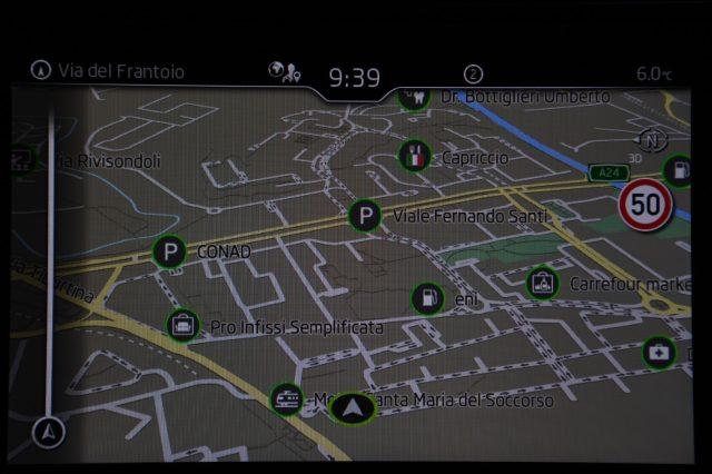 SKODA Karoq 2.0 TDI EVO SCR 115 CV DSG Executive *SOLO 6000KM!