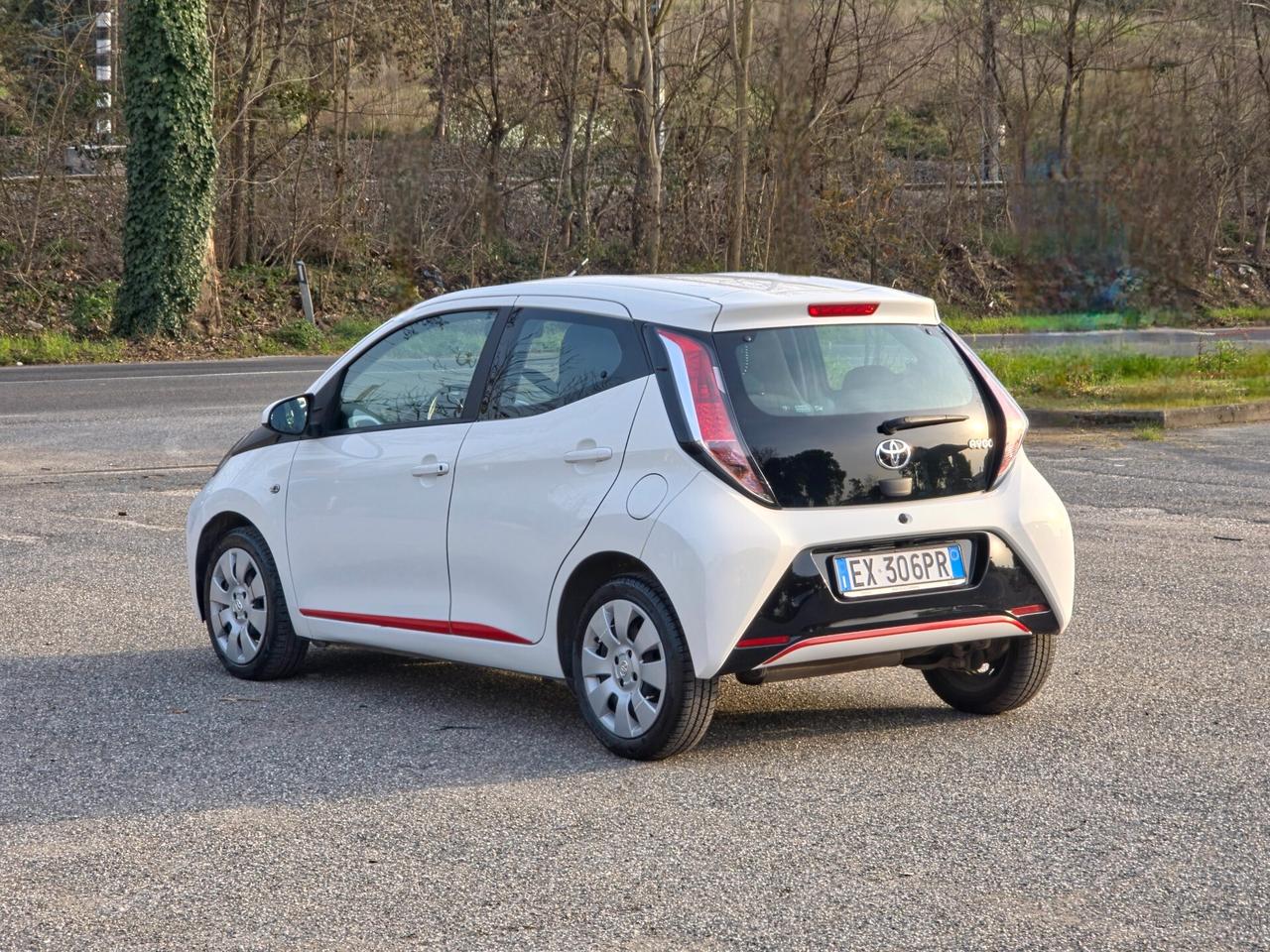 Toyota Aygo 1.0 VVT-i 69 CV 5 porte x-cite MMT 2014-E5B Automatico NEO