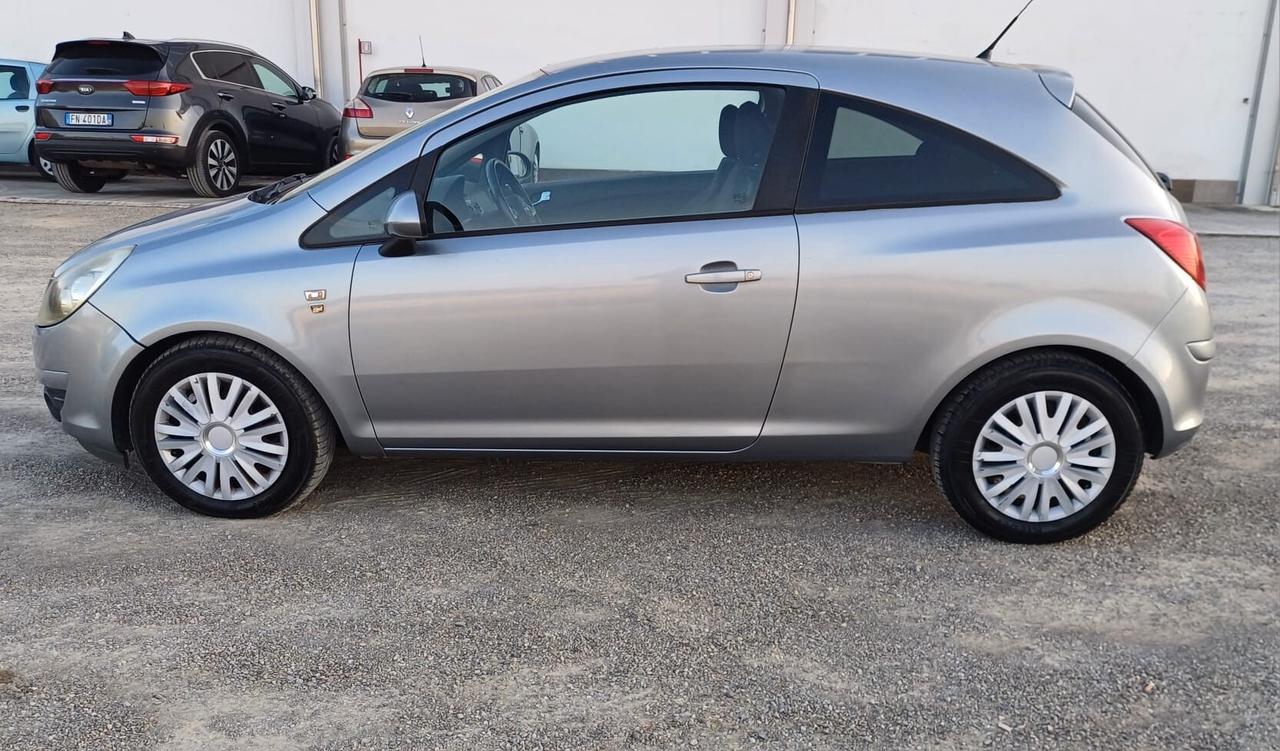 Opel Corsa 1.2 3 porte Sport