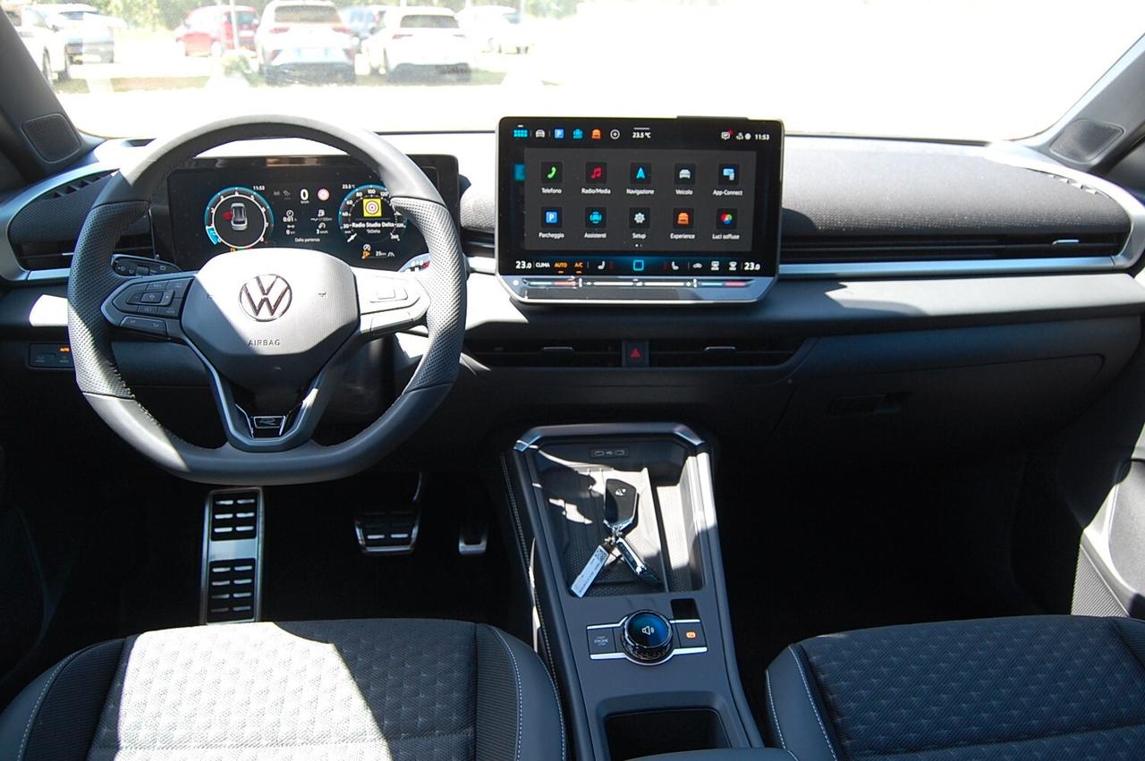 Volkswagen T-Roc 1.5 eTSI ACT 150 CV DSG R-Line