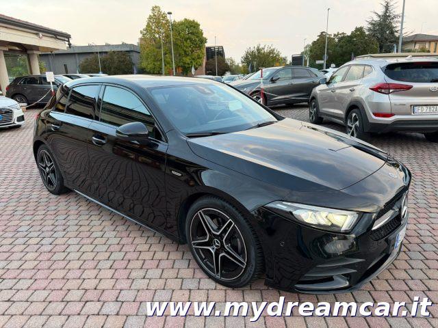 MERCEDES-BENZ A 180 d Automatic Premium Night Edition LUCI AMBIENTE