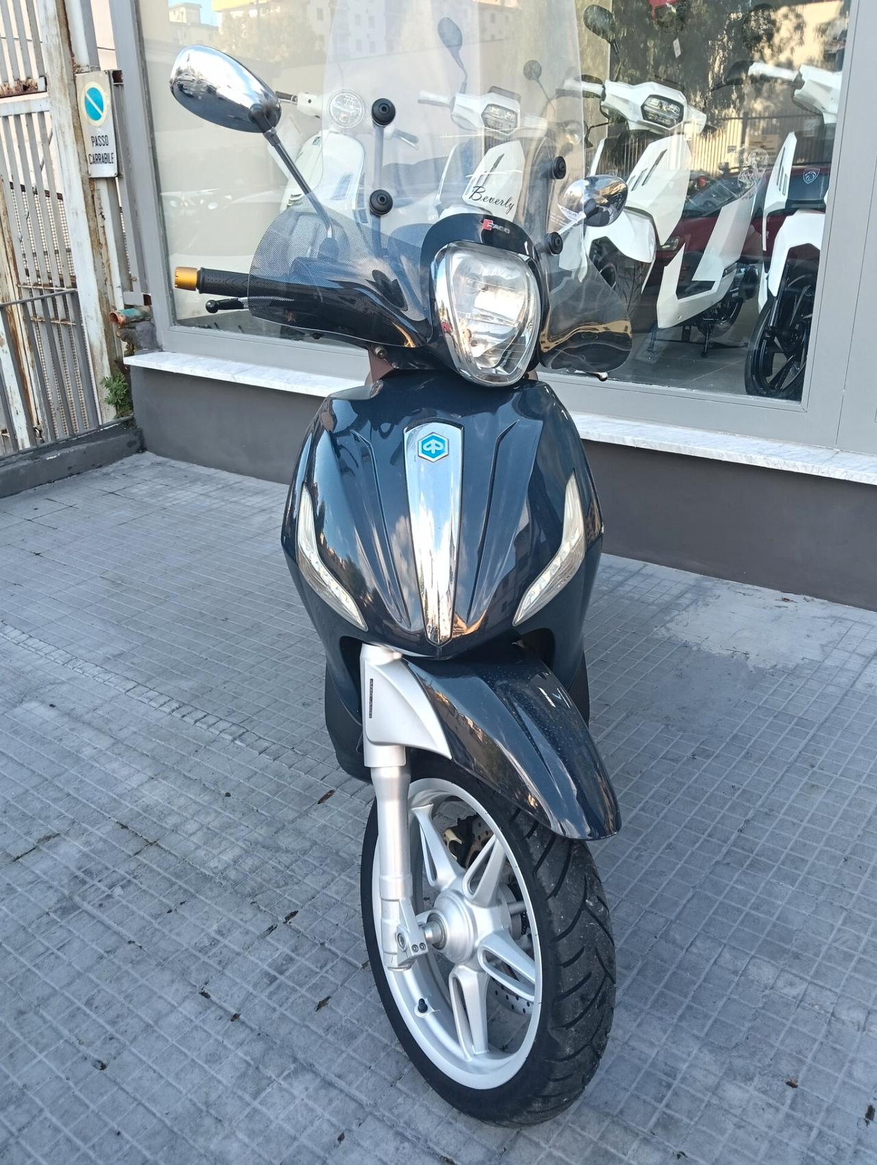 Piaggio Beverly 350 ABS ASR anno: 2020