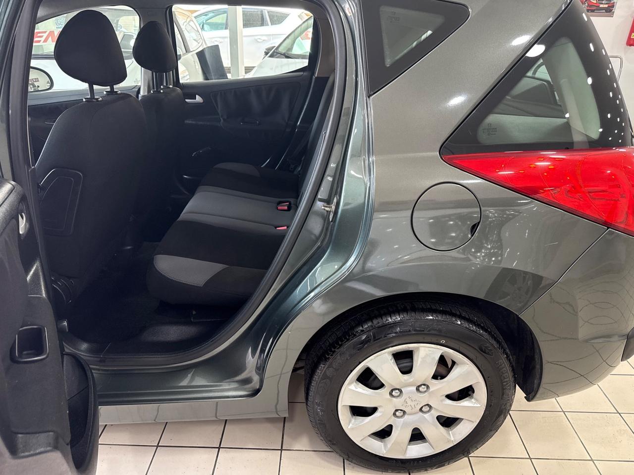 Peugeot 207 sw 1.6 hdi 2008