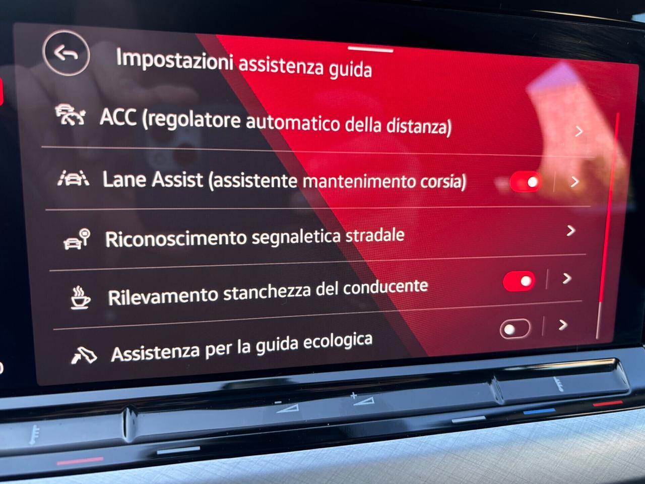 Volkswagen Golf 1.0 eTSI DSG HYBRID OK NEOPATENTATI