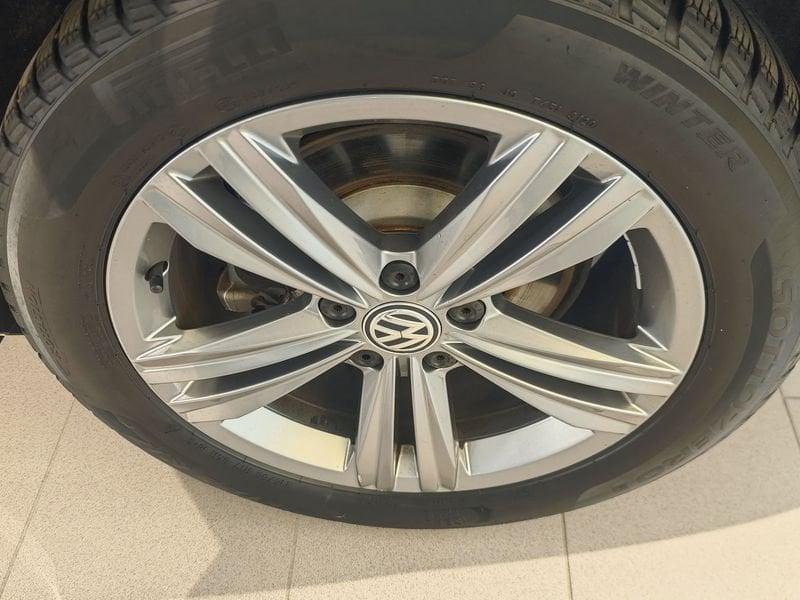 Volkswagen Passat Passat Variant 1.6 TDI SCR DSG R-Line