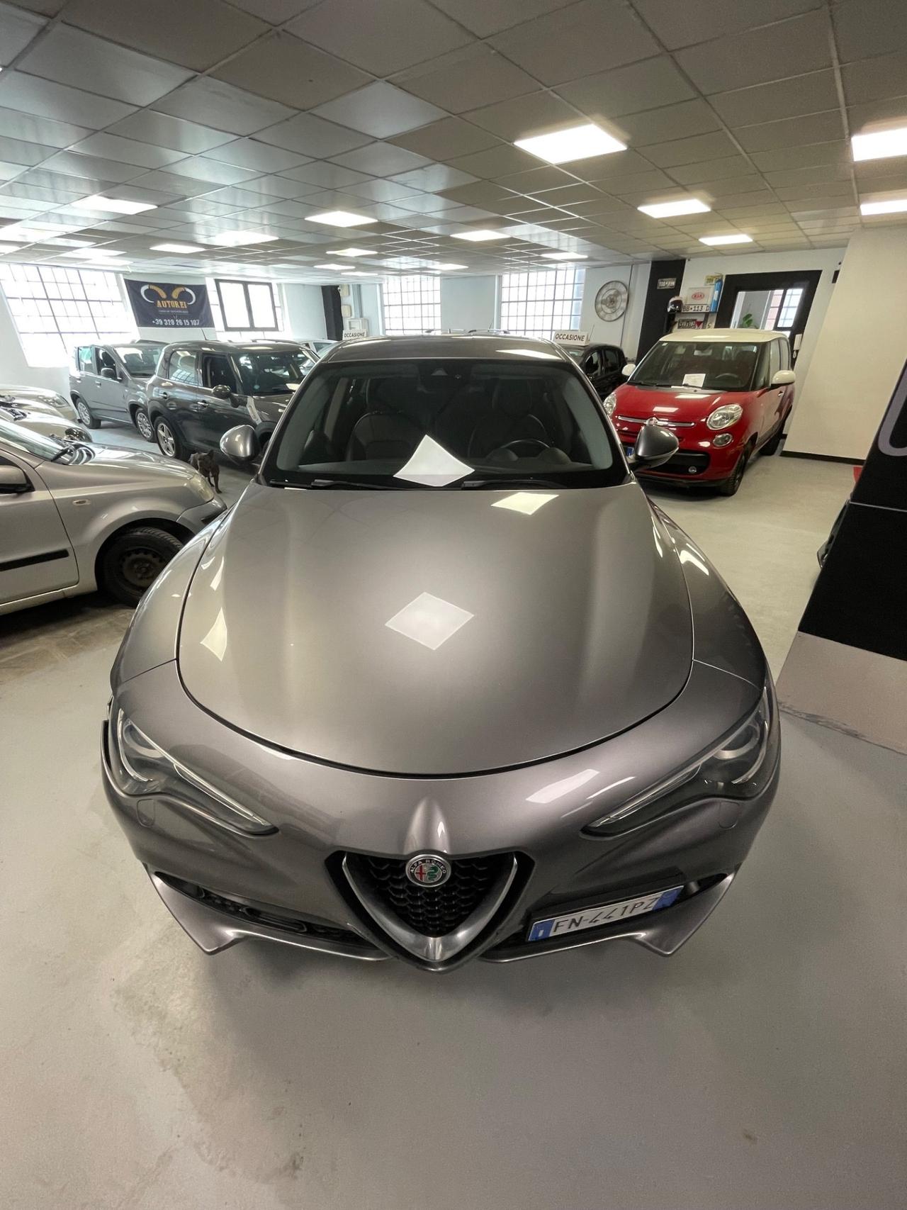 Alfa Romeo Stelvio 2.2 Turbodiesel 180 CV AT8 RWD Executive