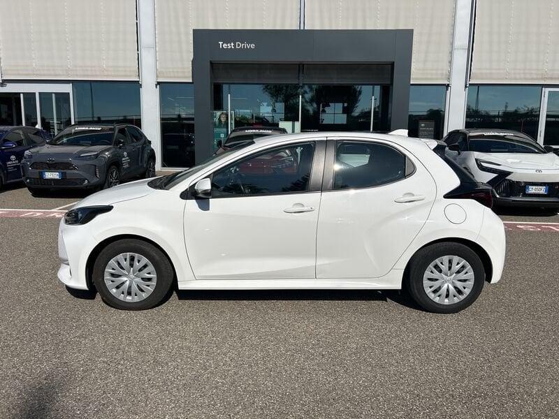 Toyota Yaris Yaris 1.5 Hybrid 5 porte Active IVA ESPOSTA COMPRESA GARANZIA FINO AL 2033