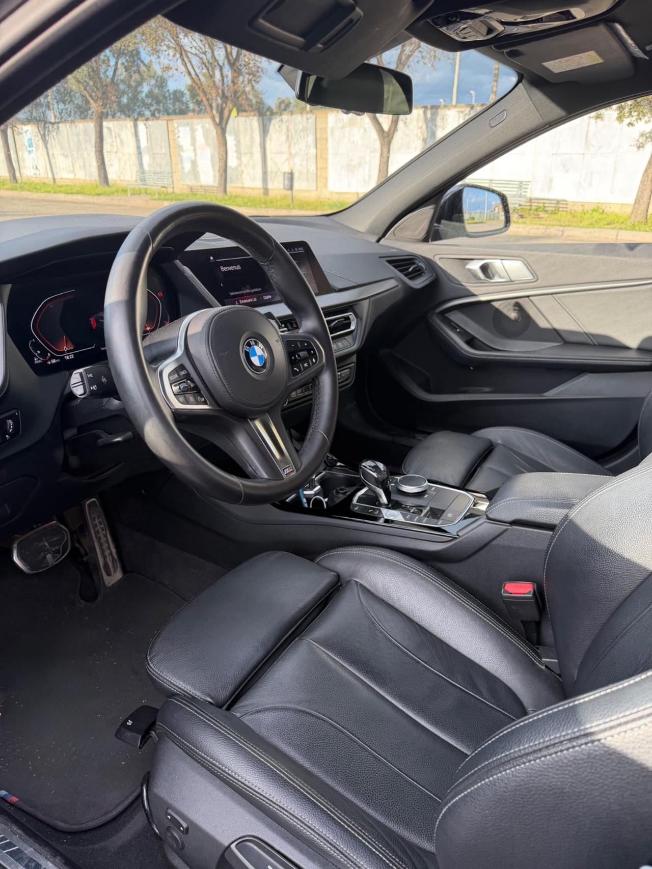 Bmw 118 118d 5p. Msport