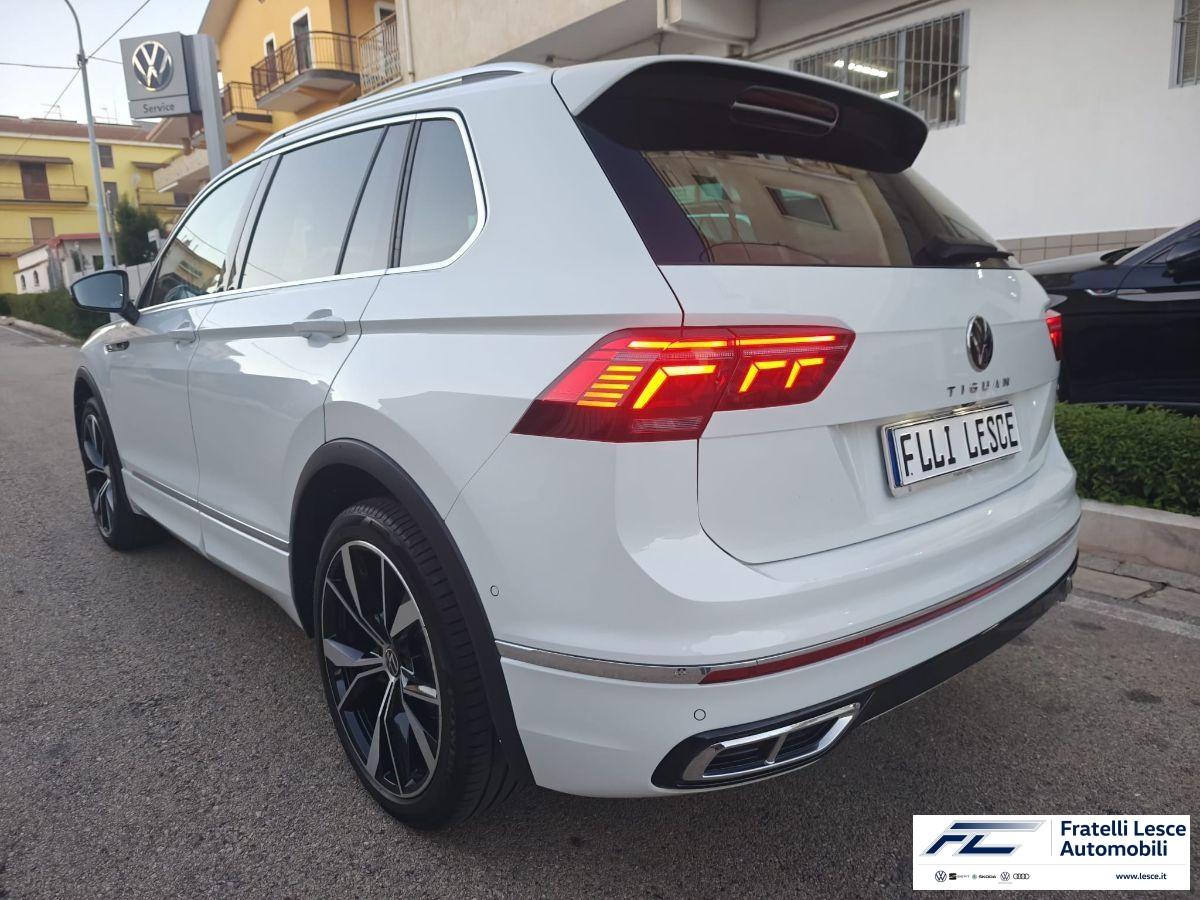 VOLKSWAGEN - Tiguan 2.0 tdi R-Line 4motion 200cv dsg (Esposizione Piano Lago)