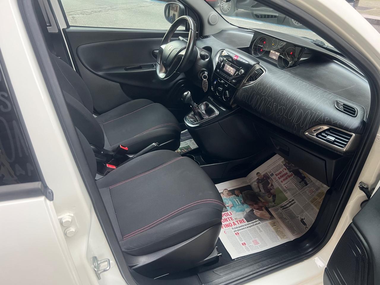 LANCIA YPSILON 1.3 MJT ELEFANTINO ROSA TETTO APRIBILE