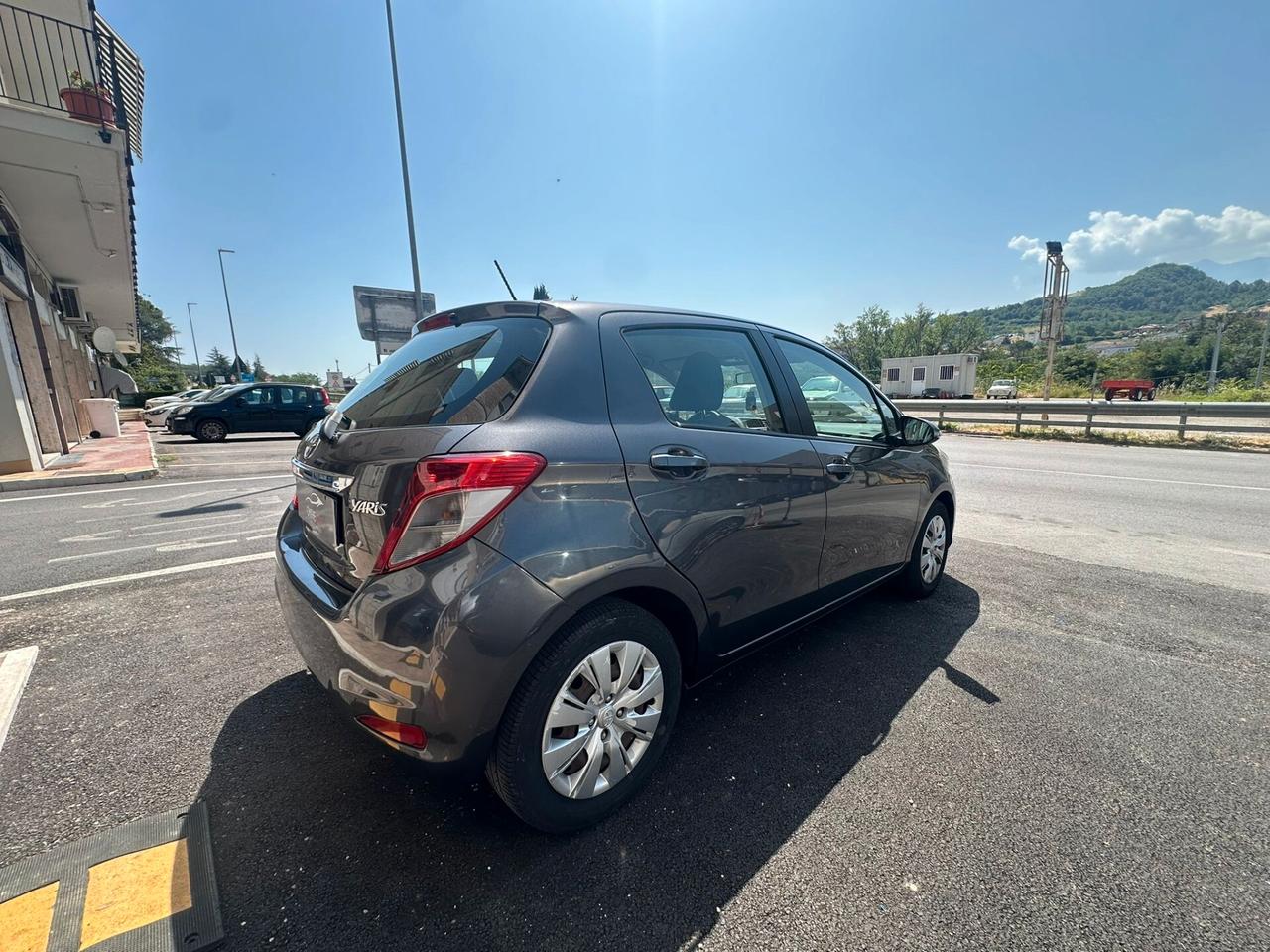 Toyota Yaris 1.0 5 porte Lounge