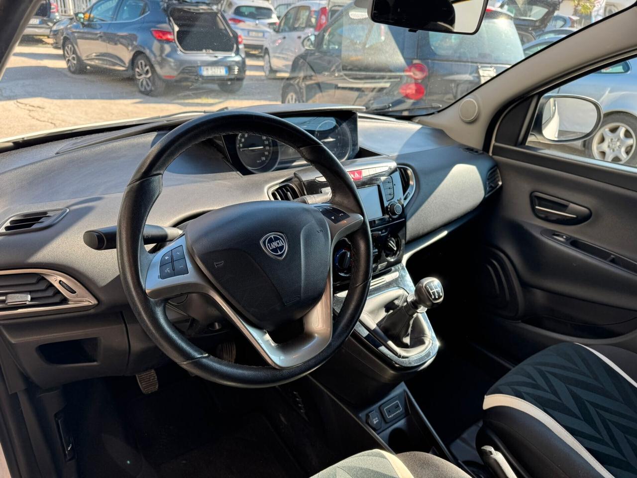 Lancia Ypsilon 1.2 69 5 porte GPL Ecochic Gold