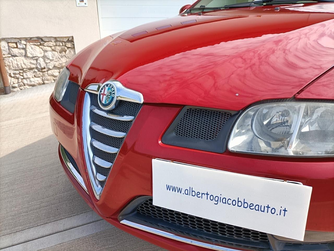 Alfa Romeo GT 1.9 JTDM 16V Distinctive