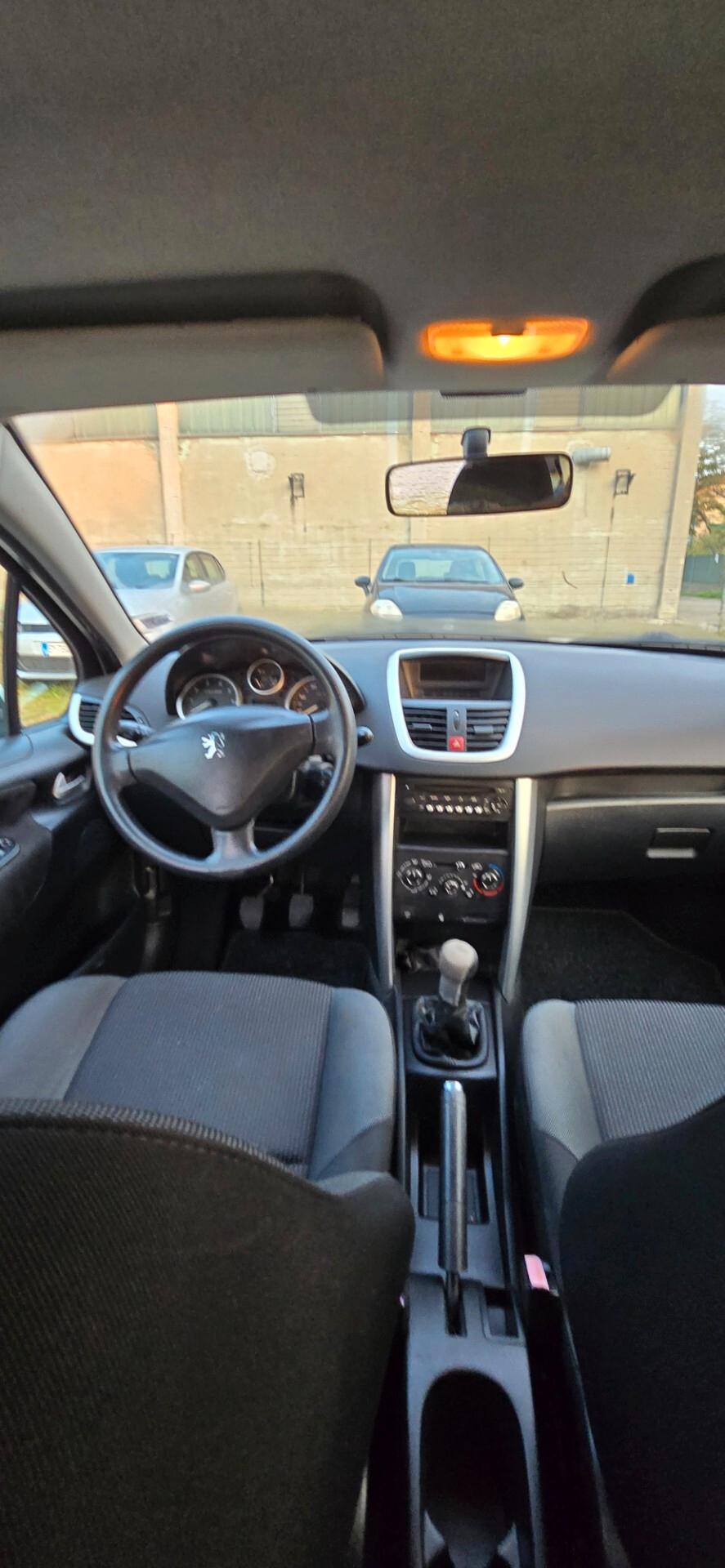 Peugeot 207 1.4 8V 75CV 5p. Energie ECO GPL