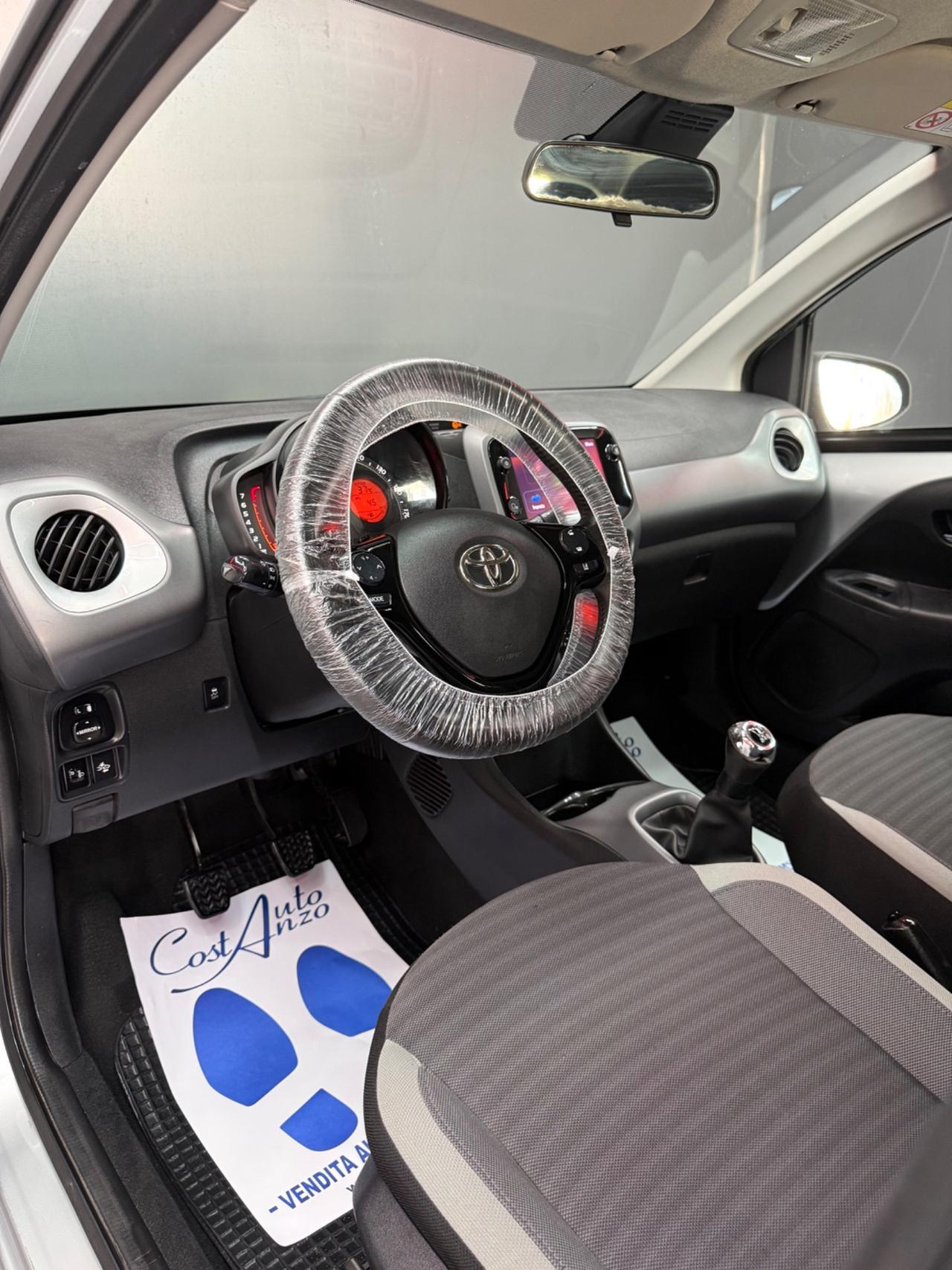 Toyota Aygo 1.0 VVT-i X-Cite 2018 Full