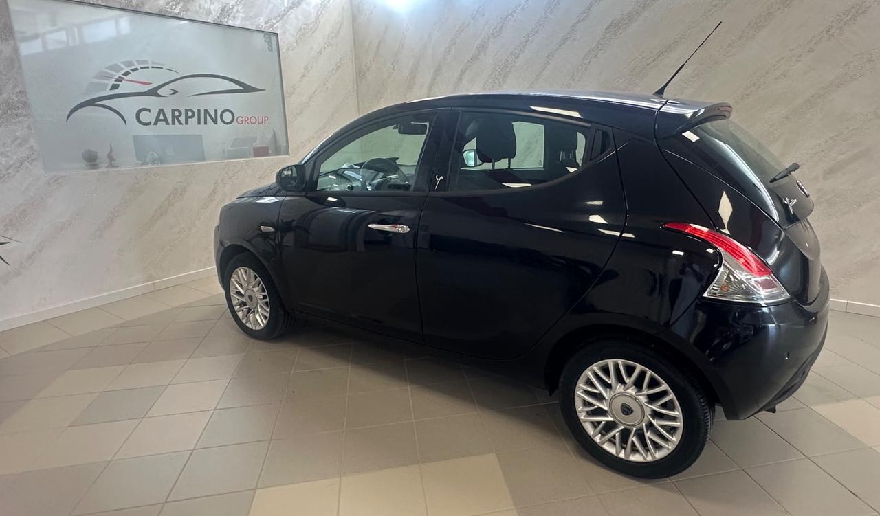 Lancia Ypsilon 1.2 69 CV 5 porte Platinum