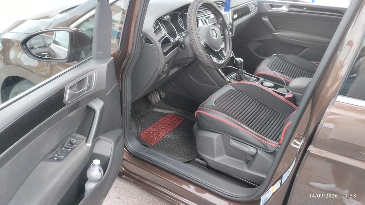 Volkswagen Touran 2.0 TDI 150 CV SCR DSG Executive BlueMotion Tech.
