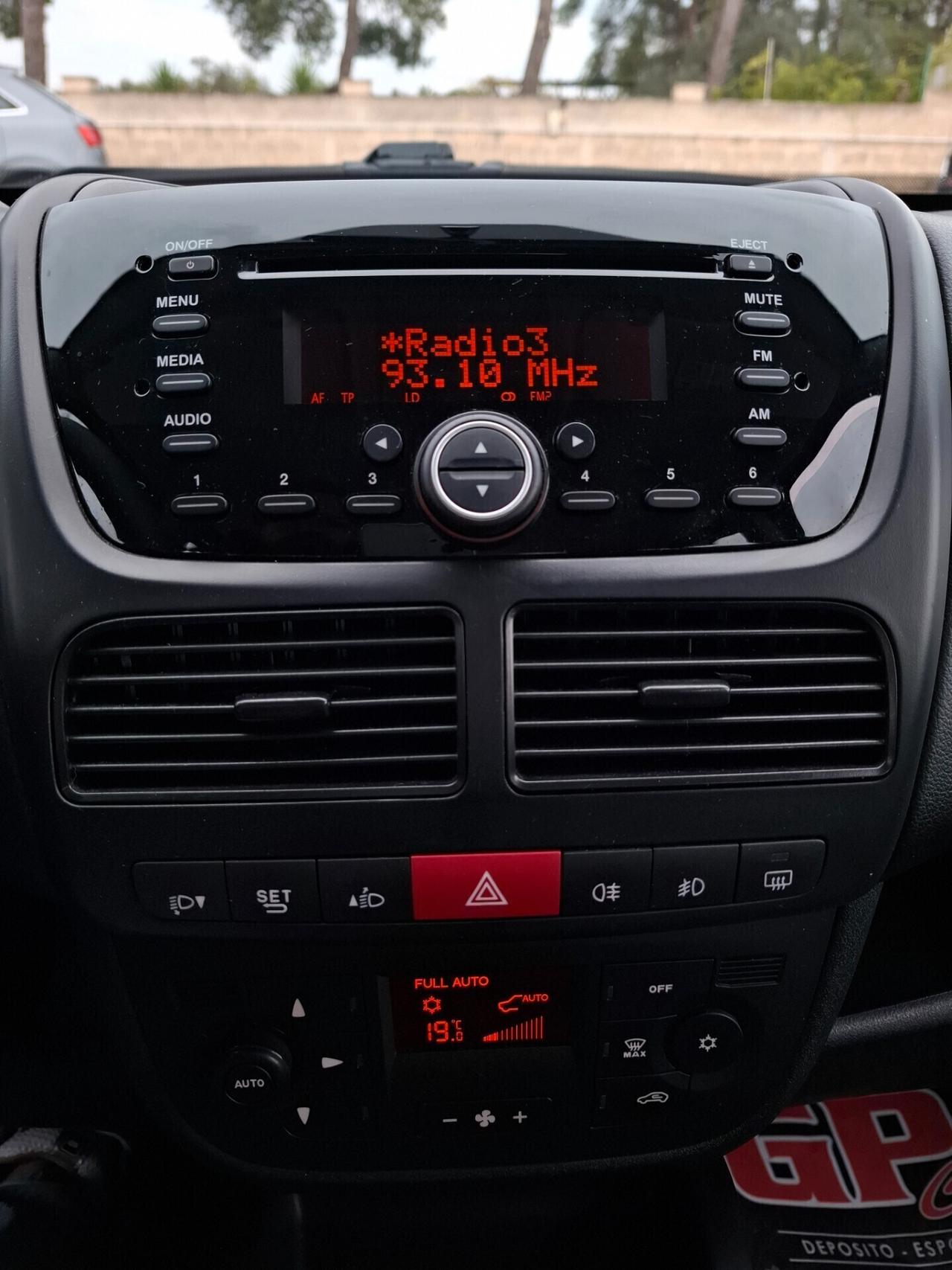 OPEL COMBO 1.6 MJT 120CV 5 POSTI-climatronic*