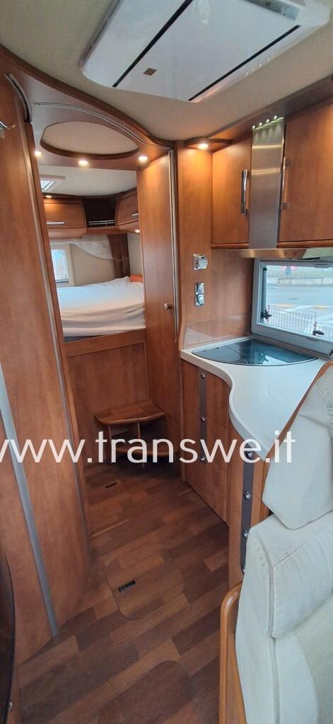 Carthago Chic C-Line T4.2 Camper semintegrale con letto matrimoniale in coda