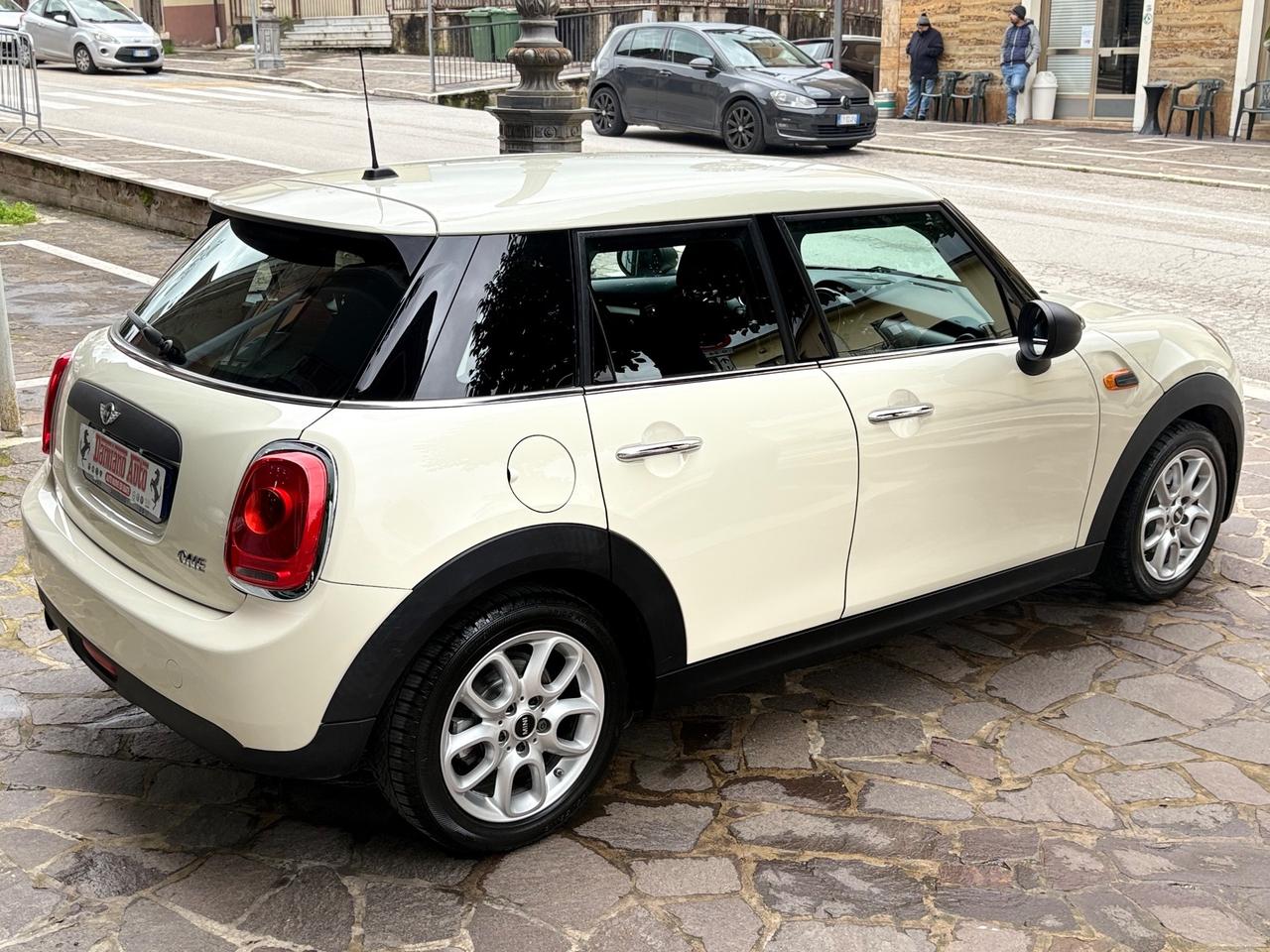 Mini One 1.2 75 CV 5PORTE DA NEOPATENTATI RING LED